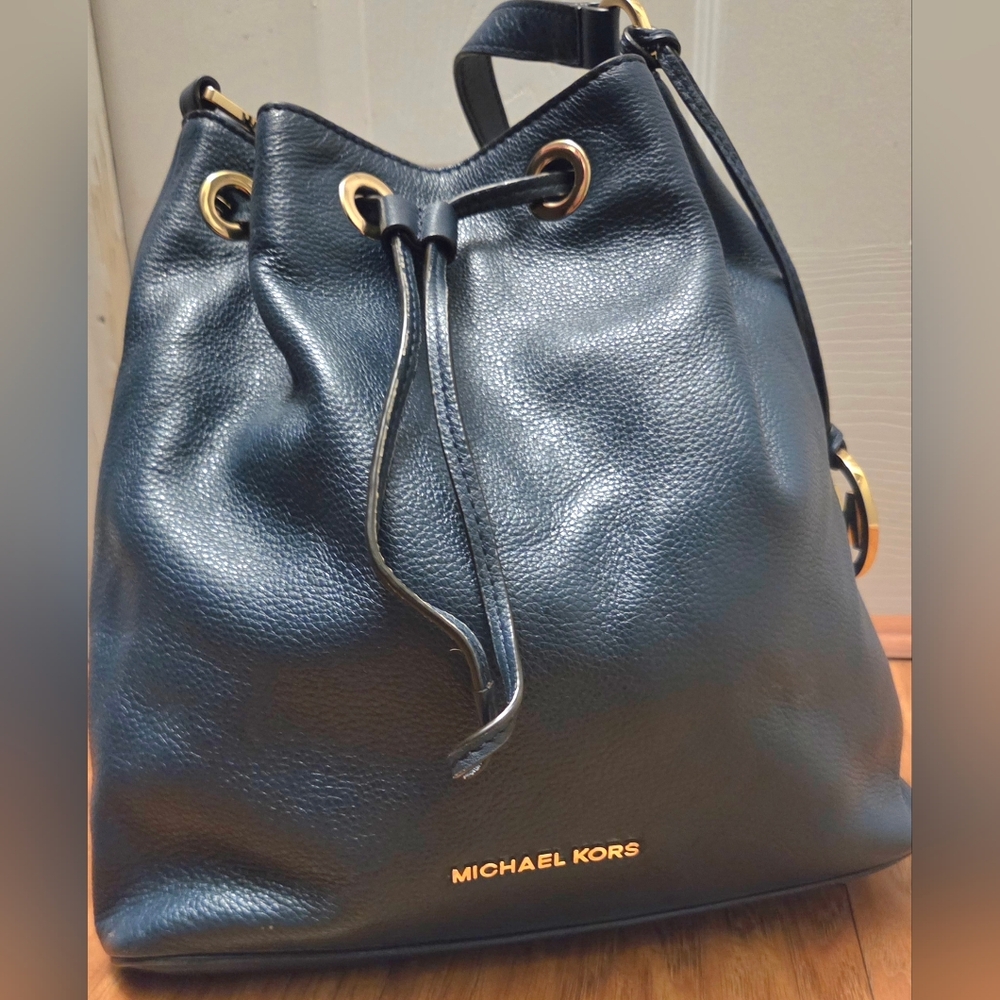 Michael Kors Jules Navy Blue Large Drawstring Shoulder Bag with Gold Details
